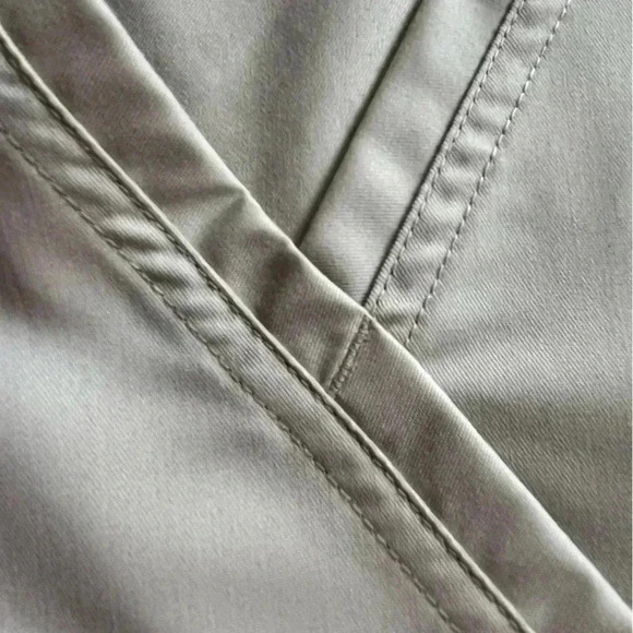 Cherokee scrub top, khaki color, small - Picture 9 of 9